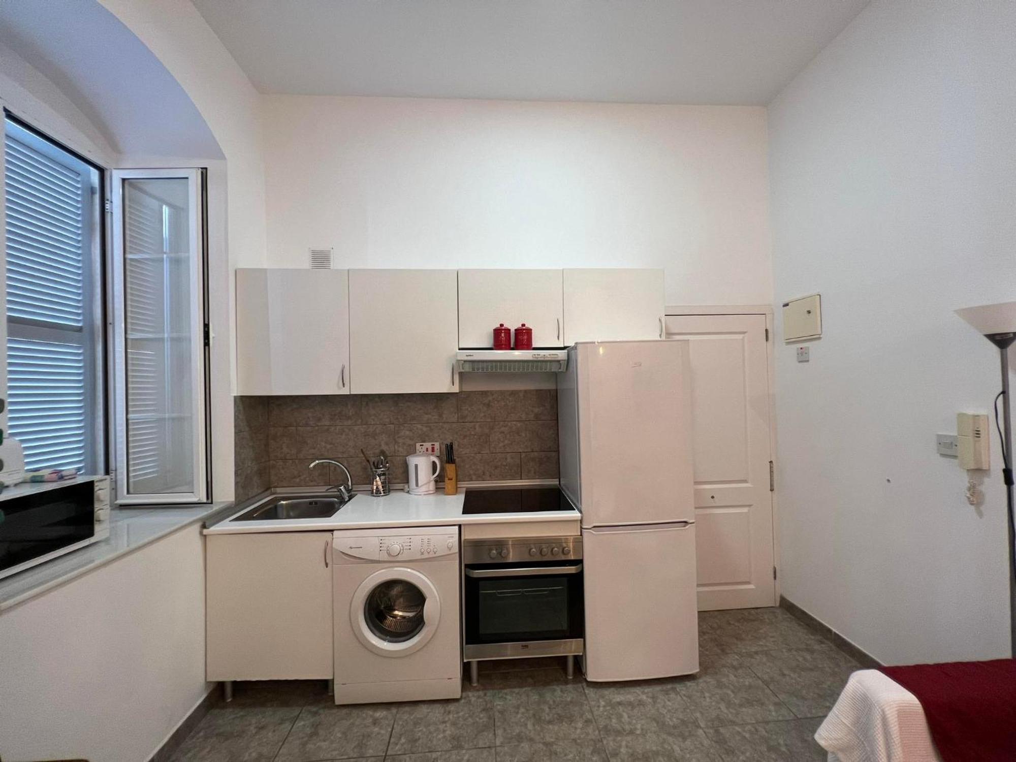 Budget-Friendly 1Br In The City Center Gibraltar Bagian luar foto
