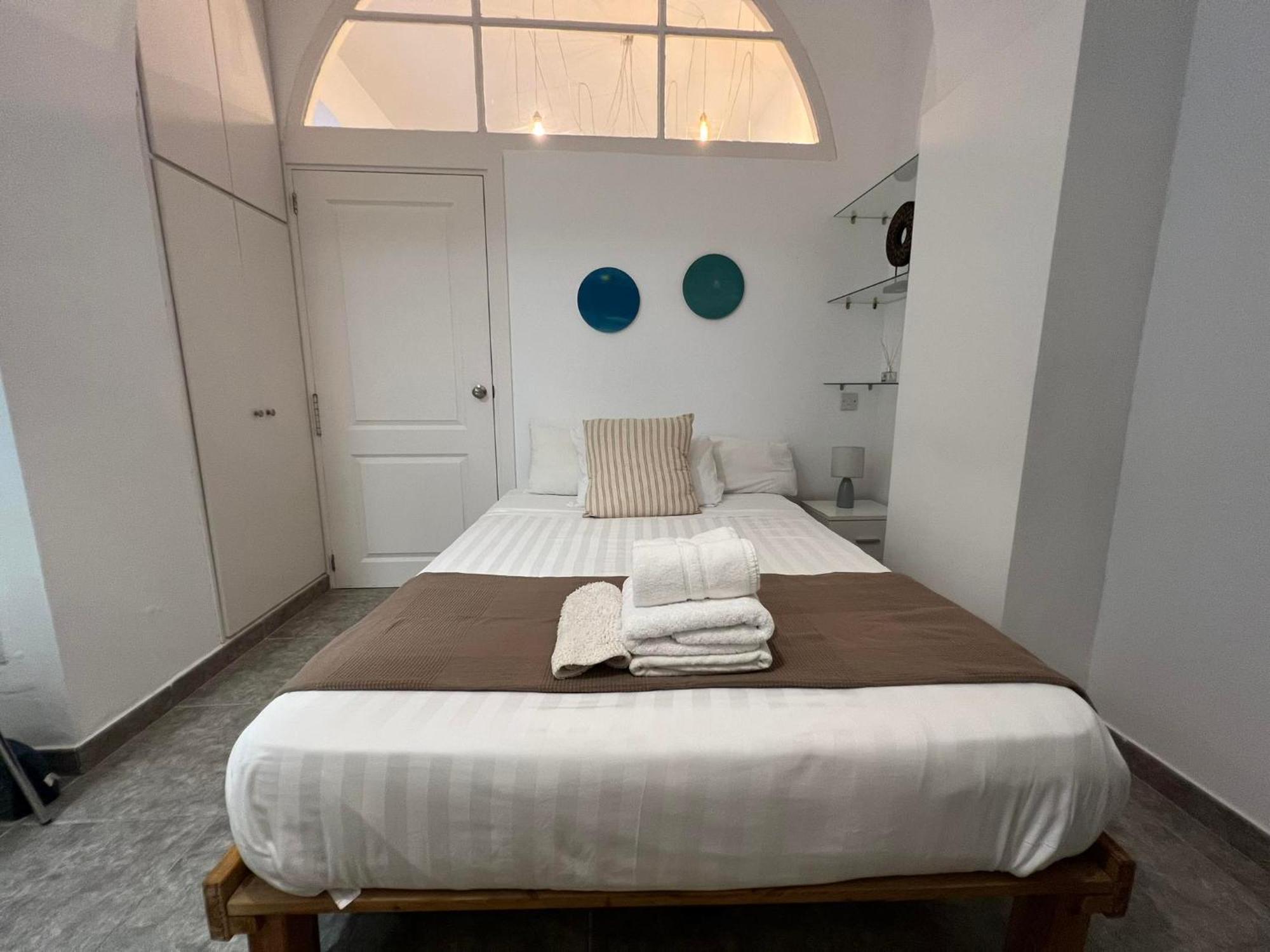 Budget-Friendly 1Br In The City Center Gibraltar Bagian luar foto